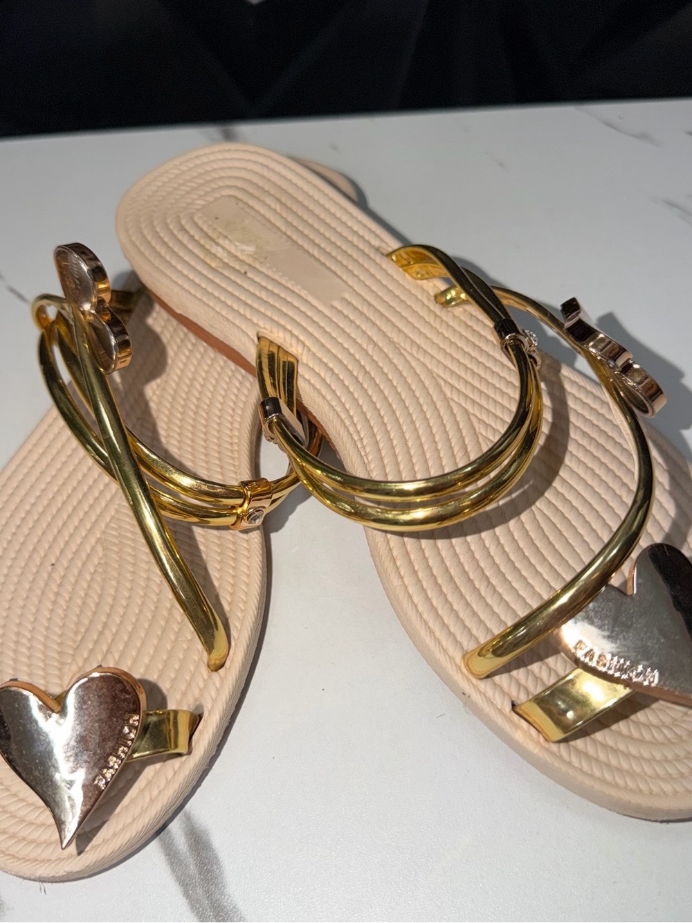 🔥🩴Women’s Gold-Accent Beige Heart Thong Sandals